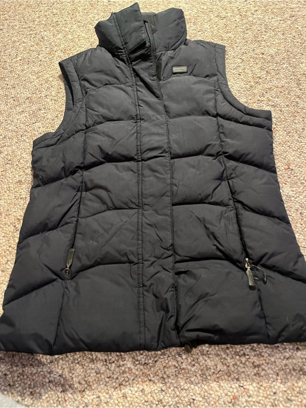 Oakley Black Quilted Puffer Vest for Women - Picture 5 of 8